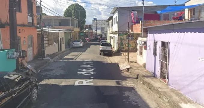 Mulher é executada enquanto jantava na Compensa