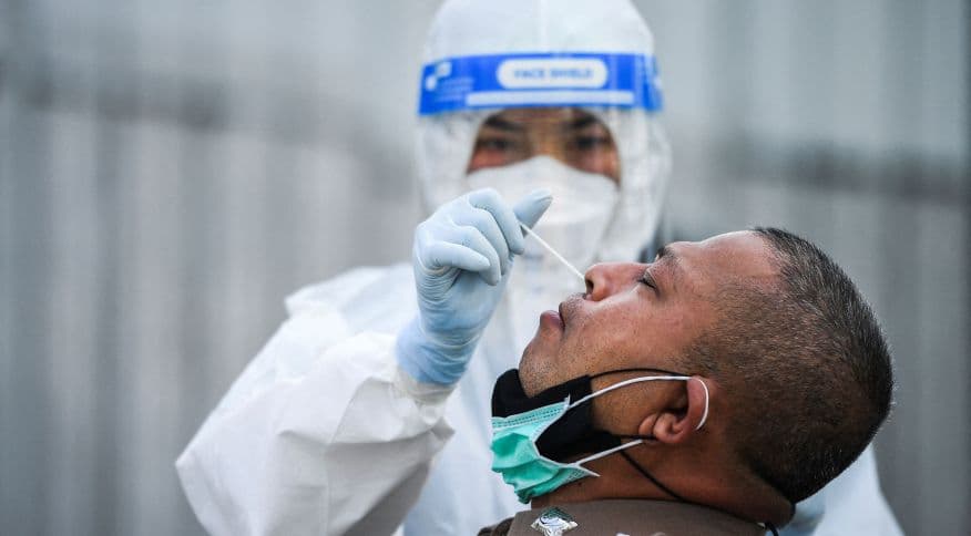 3º onda: Amazonas chega a 5 mil novos casos por dia