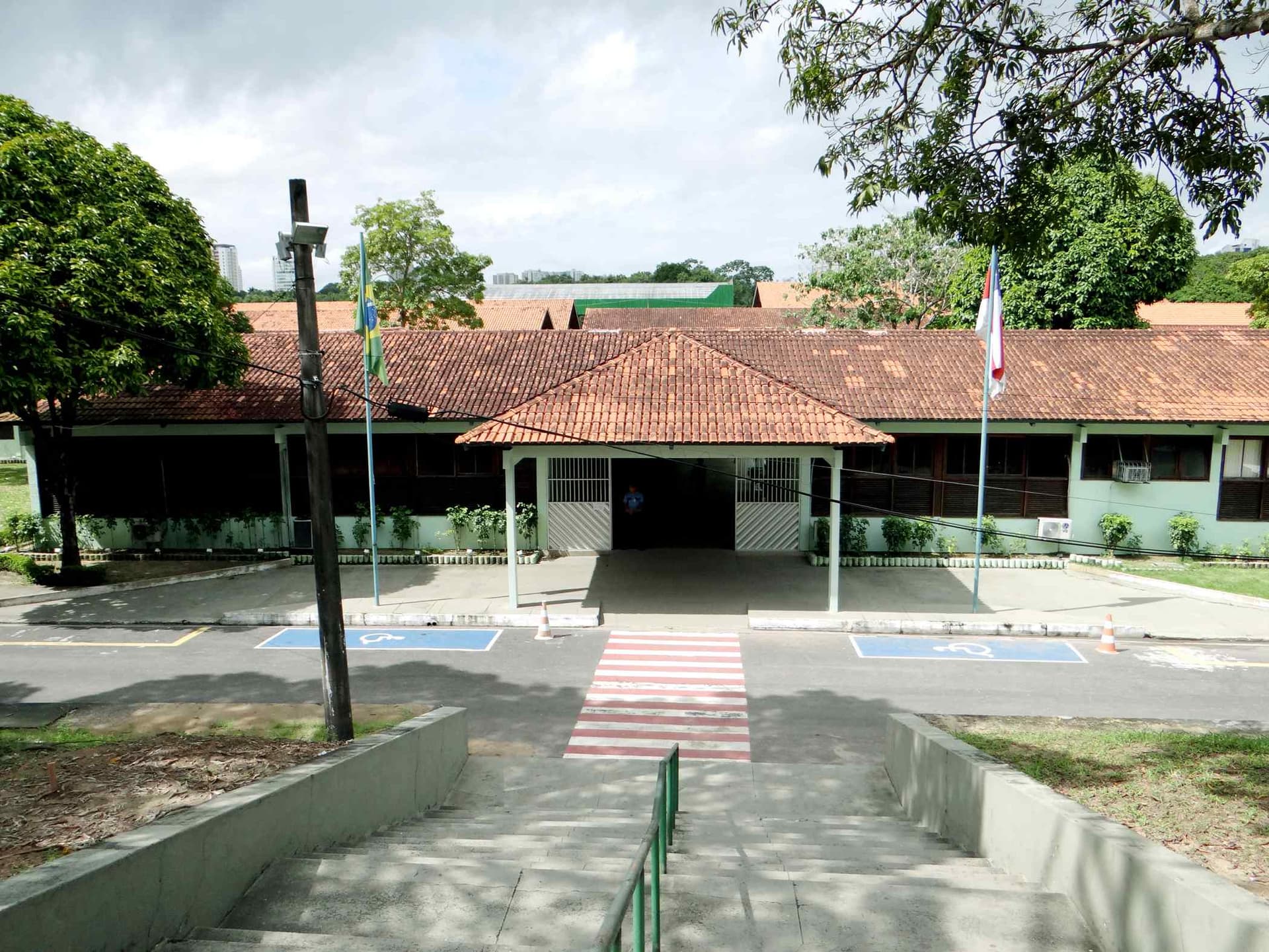 UEA oferta mais de 100 vagas em cursos de pós-graduação; confira