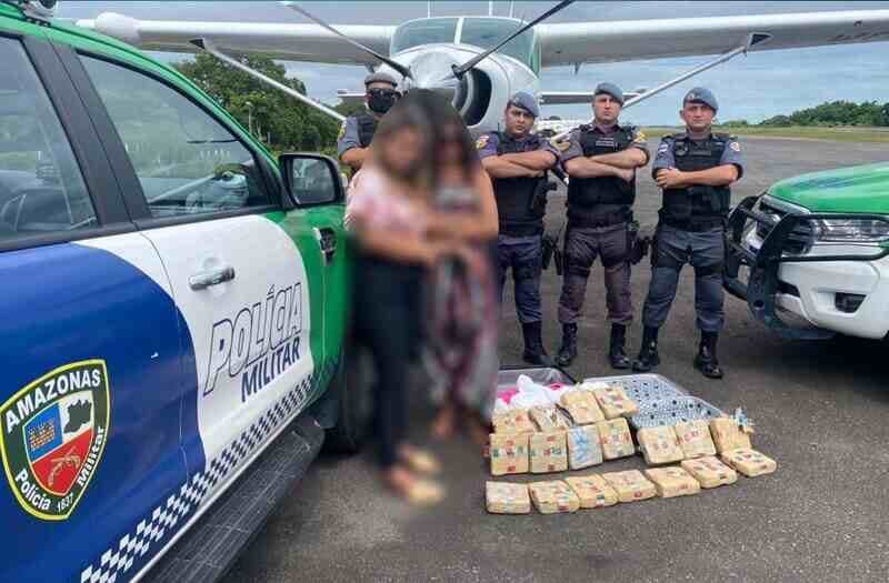 PM prende 18 suspeitos e apreende adolescentes por tráfico de drogas e porte de armas