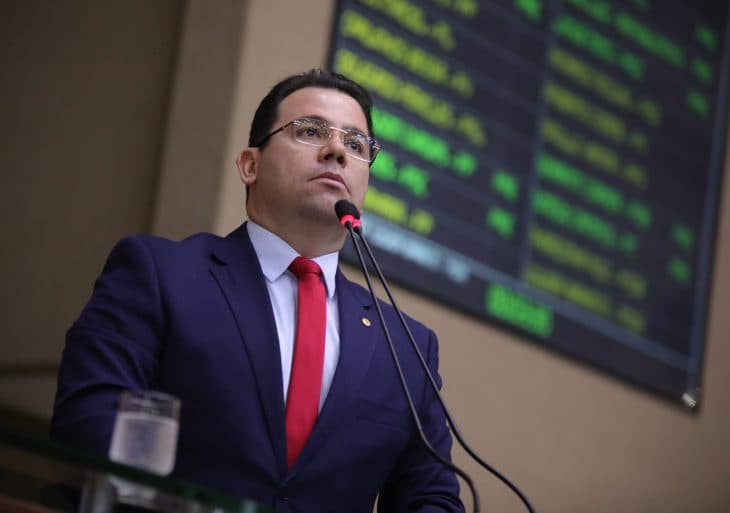 Wilker propõe regulamentação de sessões híbridas para evitar “sumiço online” na Aleam