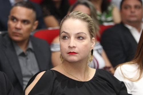 Candidata ao governo do Amazonas, Carol Braz destaca diferencial da atuação feminina na política