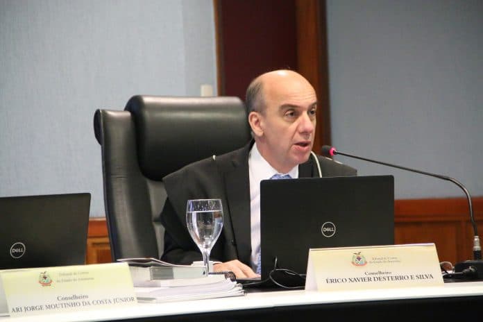 TCE-AM deve utilizar tecnologia para estreitar contato com os cidadãos, diz Érico Desterro