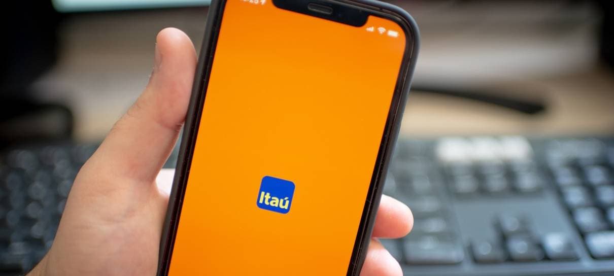 App do Itaú sai do ar e clientes apontam erros em saques e depósitos