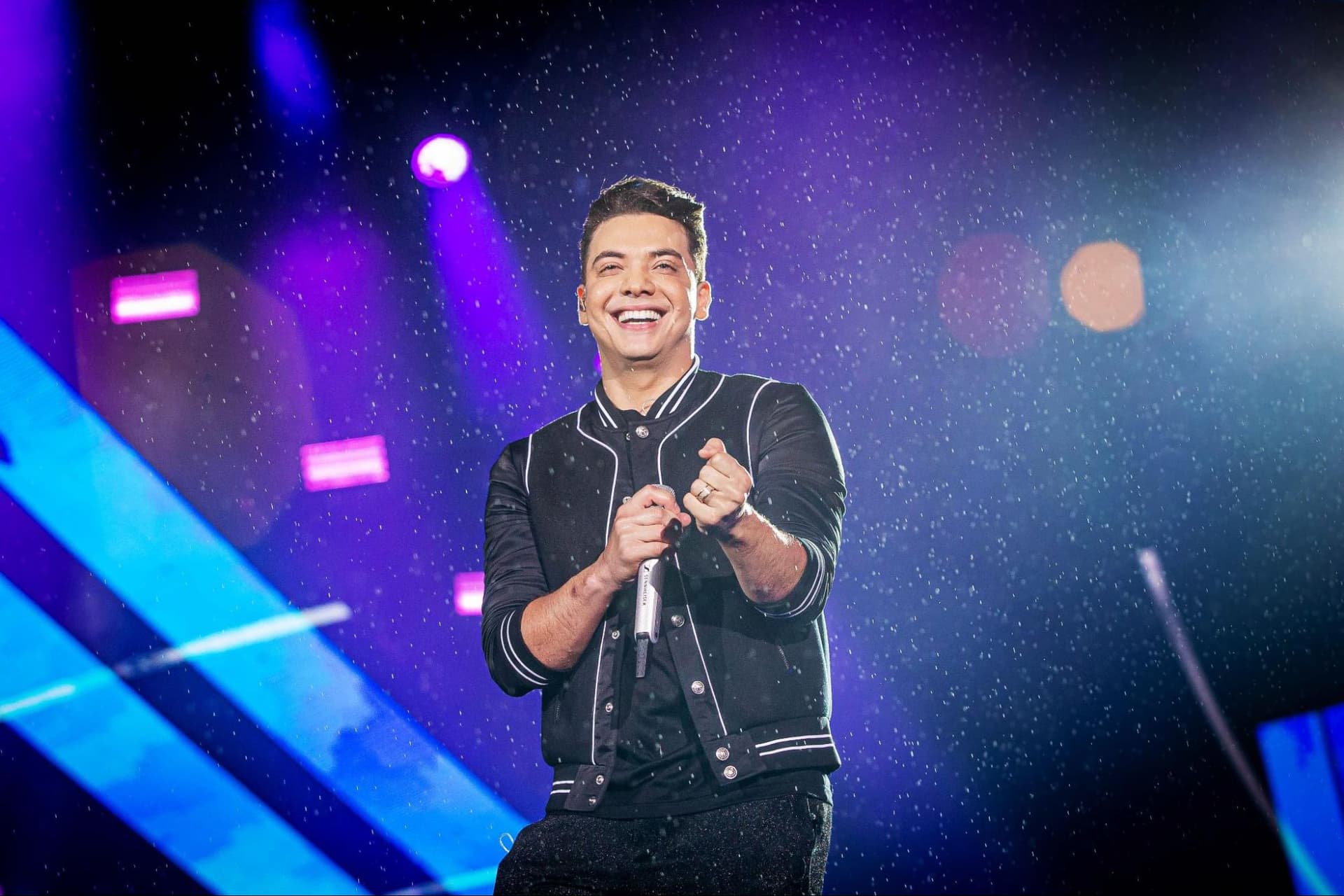 Novo Airão e Rio Preto da Eva pagarão R$1,35 milhão por show de Wesley Safadão