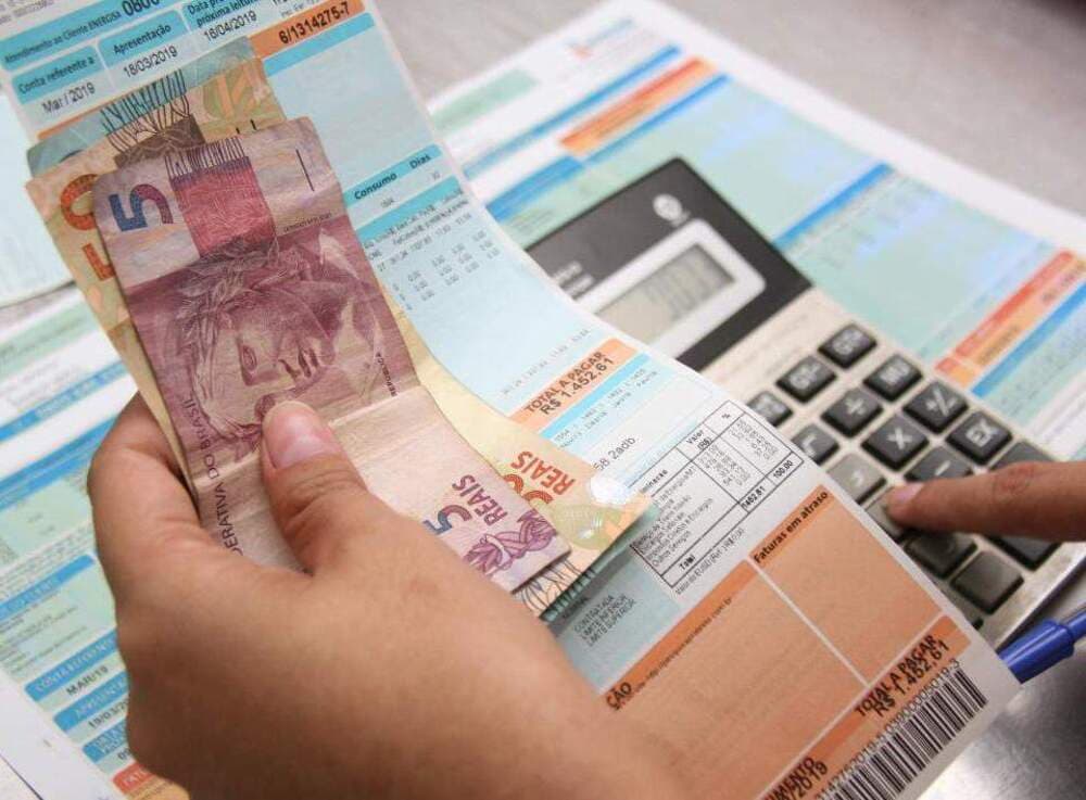 Conta de luz terá redução a partir deste sábado