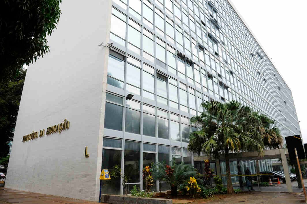 Proposta da CPI do MEC avança no Senado; parlamentares enxergam desgaste do governo federal