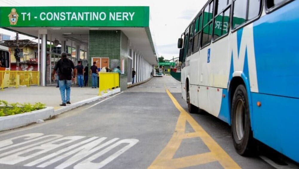 Pontos de ônibus serão alterados a partir de terça-feira em Manaus; confira mudanças