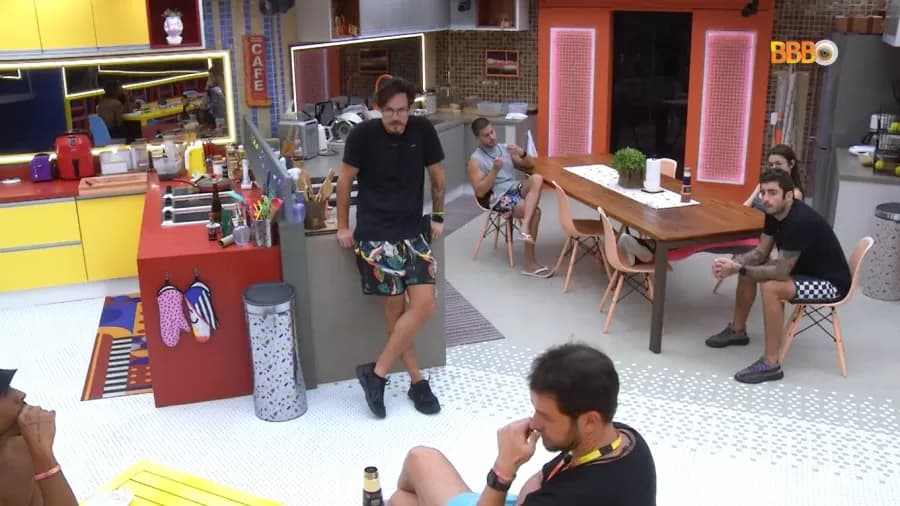 &#8216;Será que alguém morreu?&#8217; Brothers estranham comportamento de Tadeu durante a prova do líder