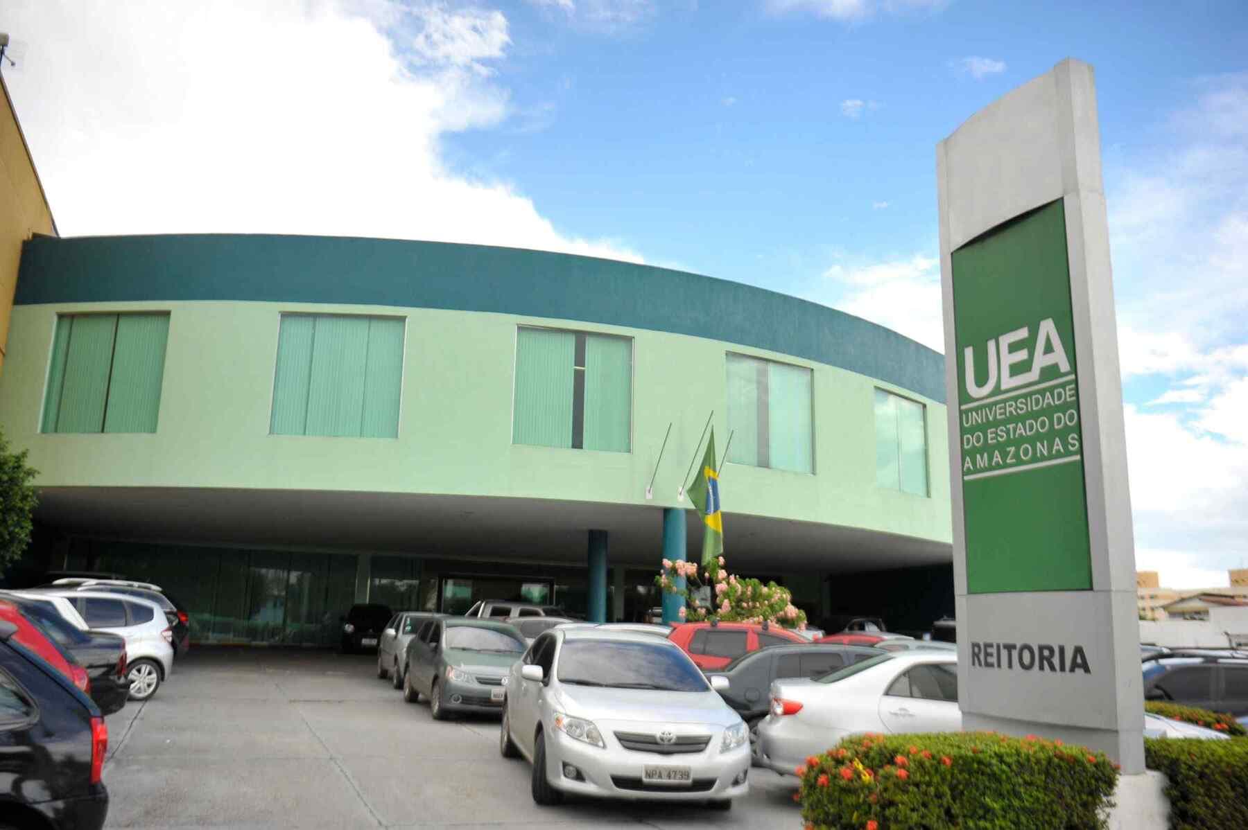 UEA divulga segunda chamada para aprovados no Vestibular e SIS 2021