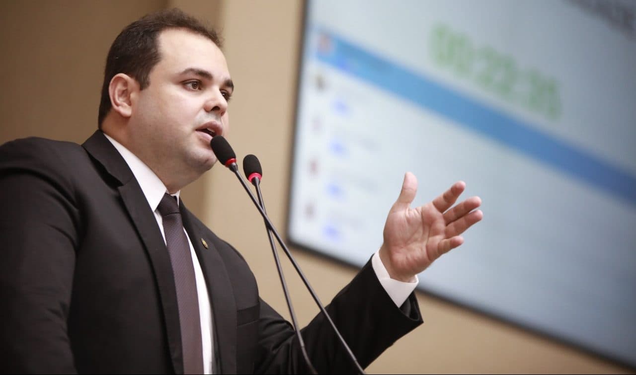 Presidente da Aleam anuncia que vai entrar com ação contra decretos que afetam ZFM