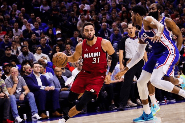 NBA: Miami Heat despacha 76ers e é o primeiro finalista da Leste