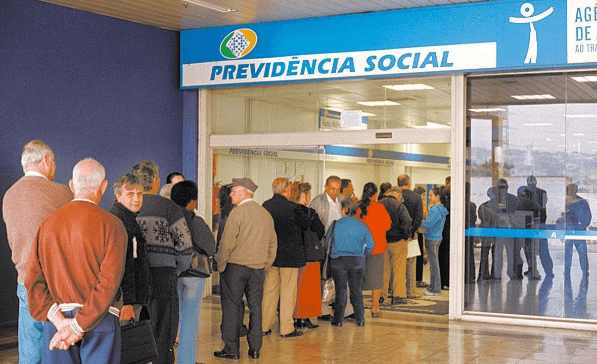 Governo suspende mais de 57 mil benefícios do INSS antes de pente fino em agosto