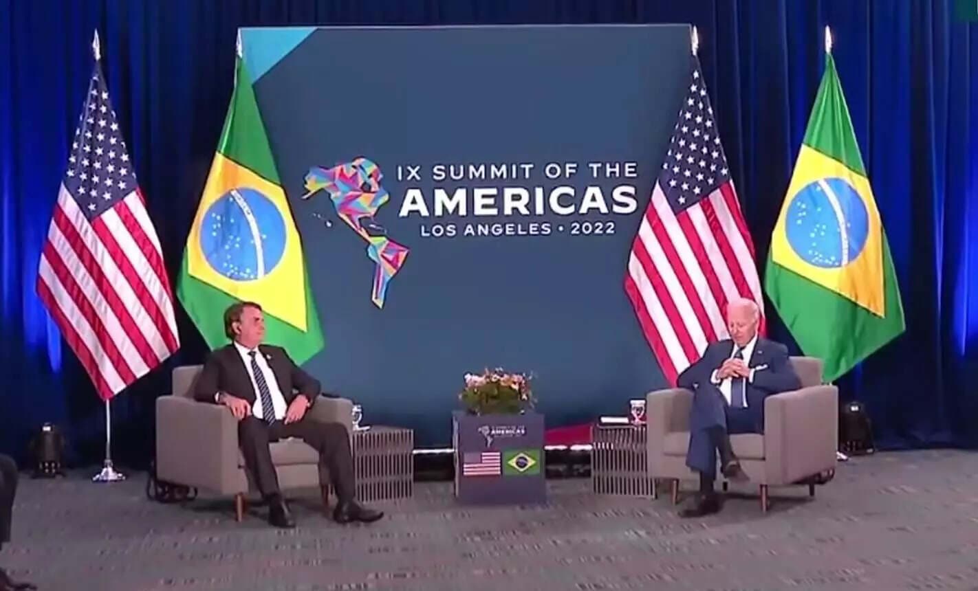 Bolsonaro pediu a Biden ajuda para derrotar Lula nas urnas, diz agência de notícias