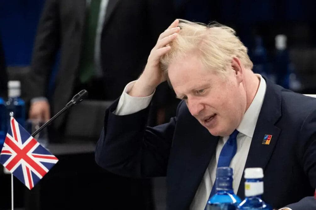 Após crises sucessivas, Boris Johnson renuncia ao cargo de primeiro-ministro britânico