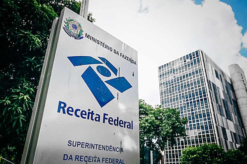 Arrecadação de impostos federais registra recorde em junho
