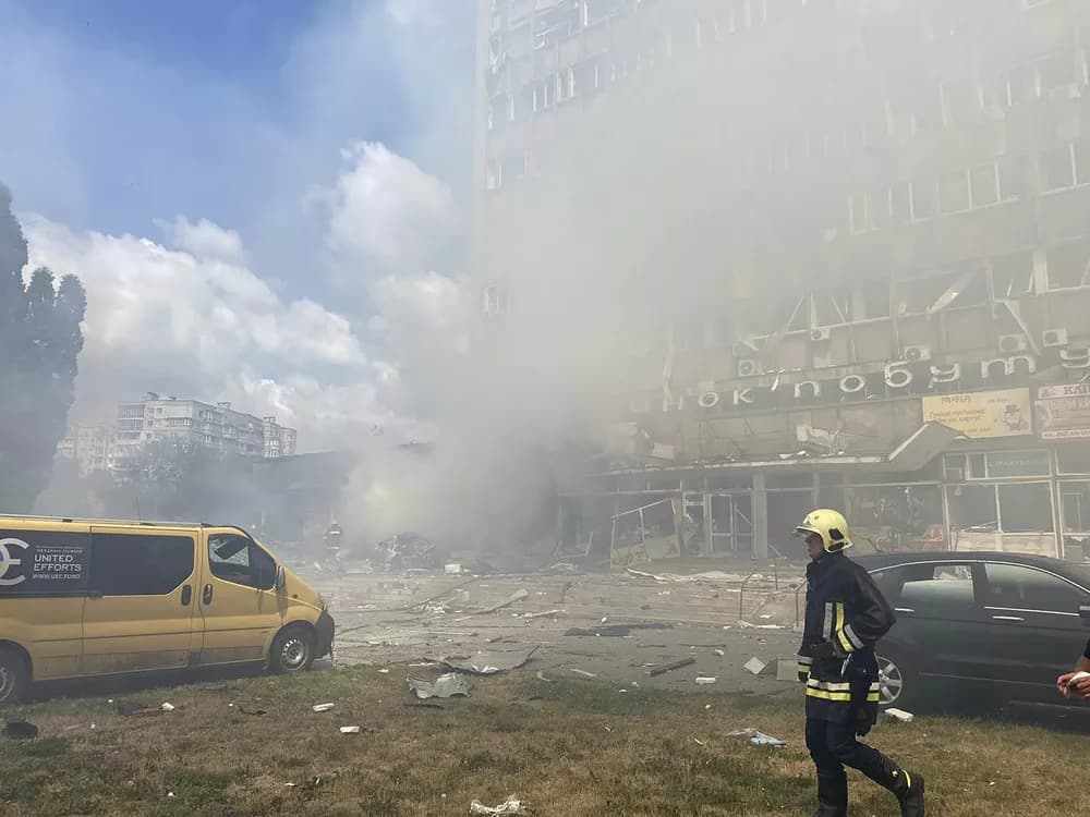 Ataques russos deixam 23 mortos no centro da Ucrânia