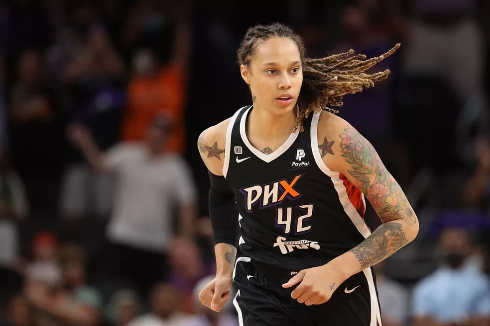 Em carta, Brittney Griner faz apelo ao Biden por liberdade
