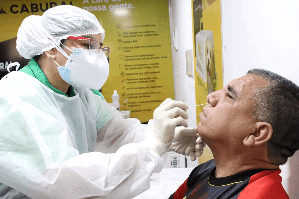 Amazonas volta à fase laranja devido à alta de casos de Covid-19