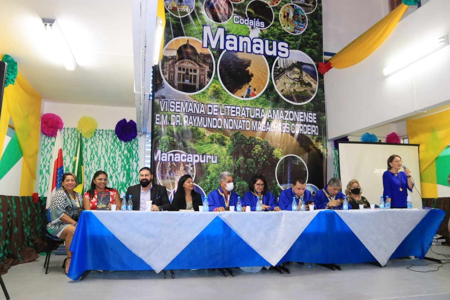 Escola realiza a sexta Semana da Literatura Amazonense