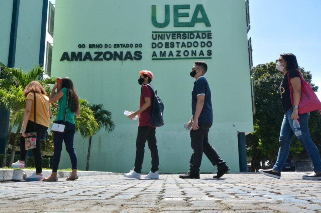 Vestibular da UEA chega ao segundo dia