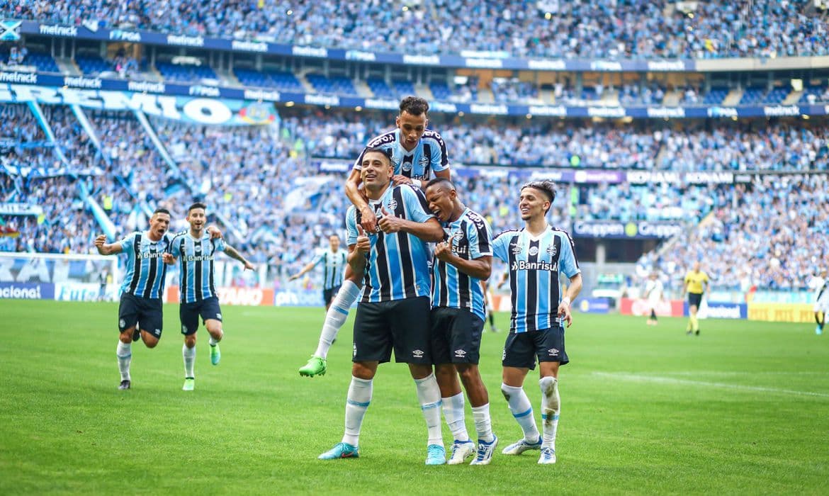 Grêmio goleia Operário e assume a vice-liderança da Série B