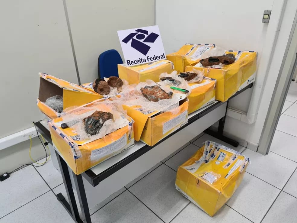 Receita Federal intercepta encomenda com 100 kg de pedras semipreciosas