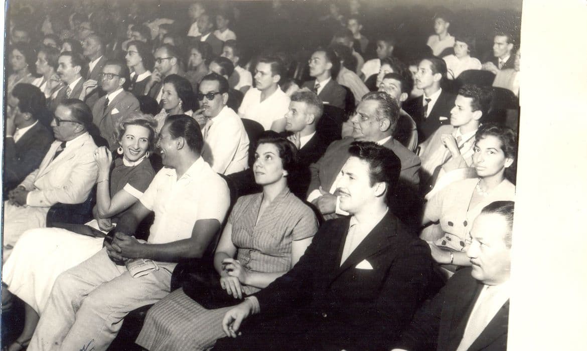 Cem anos do rádio: Conheça a história de Ademar Casé