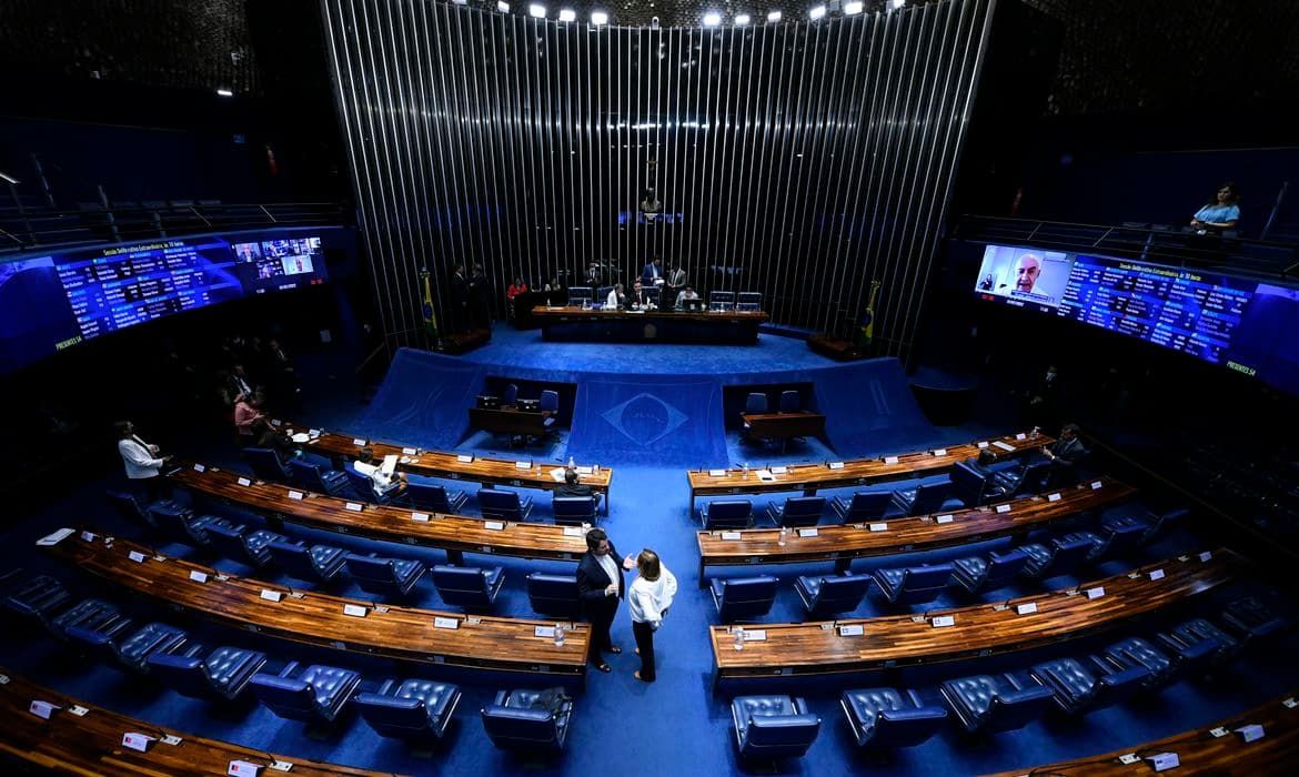 Senado deve votar piso da enfermagem na próxima semana