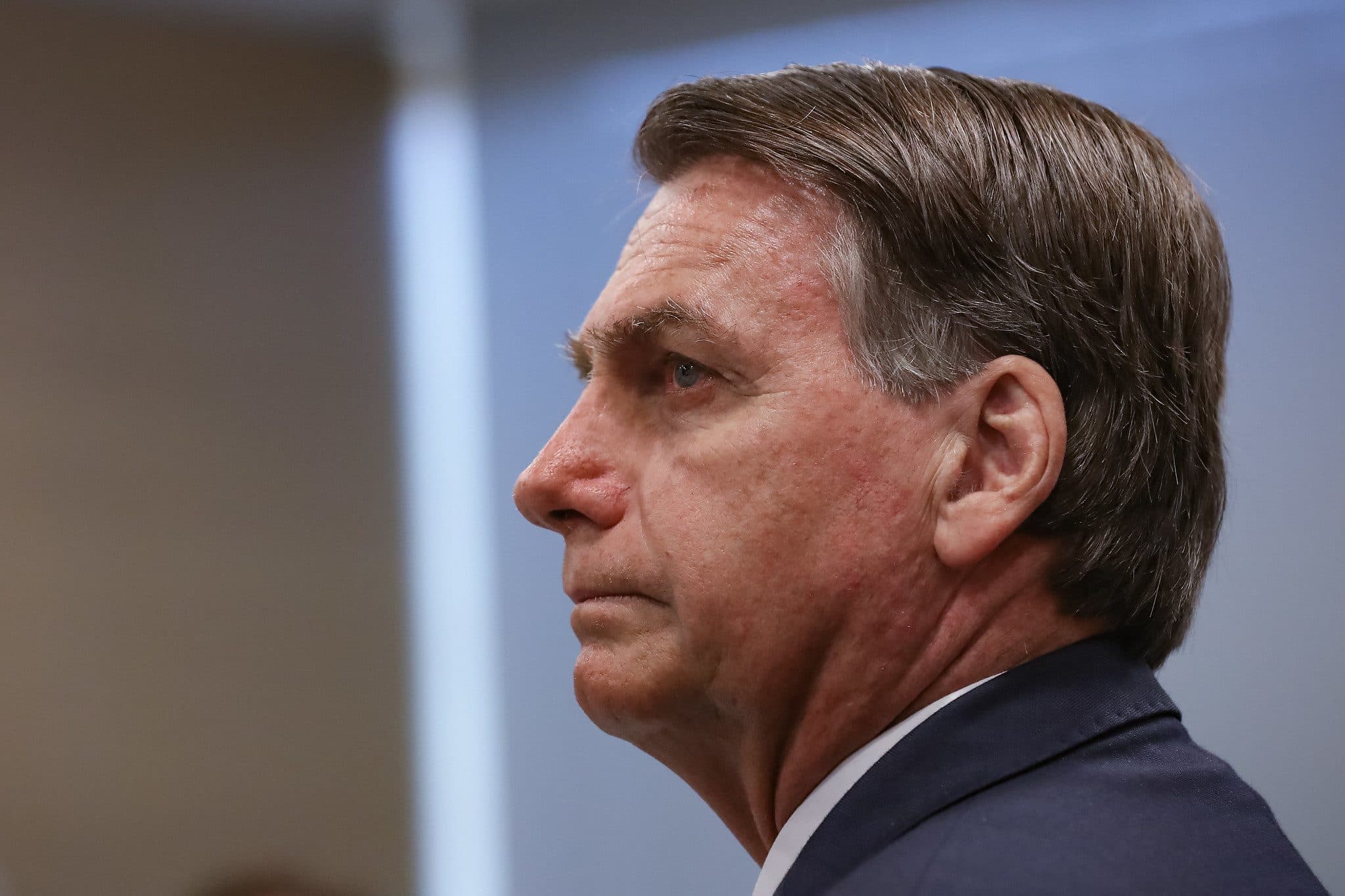 Bolsonaro publica nota de repúdio contra “ação armada” de Roberto Jefferson