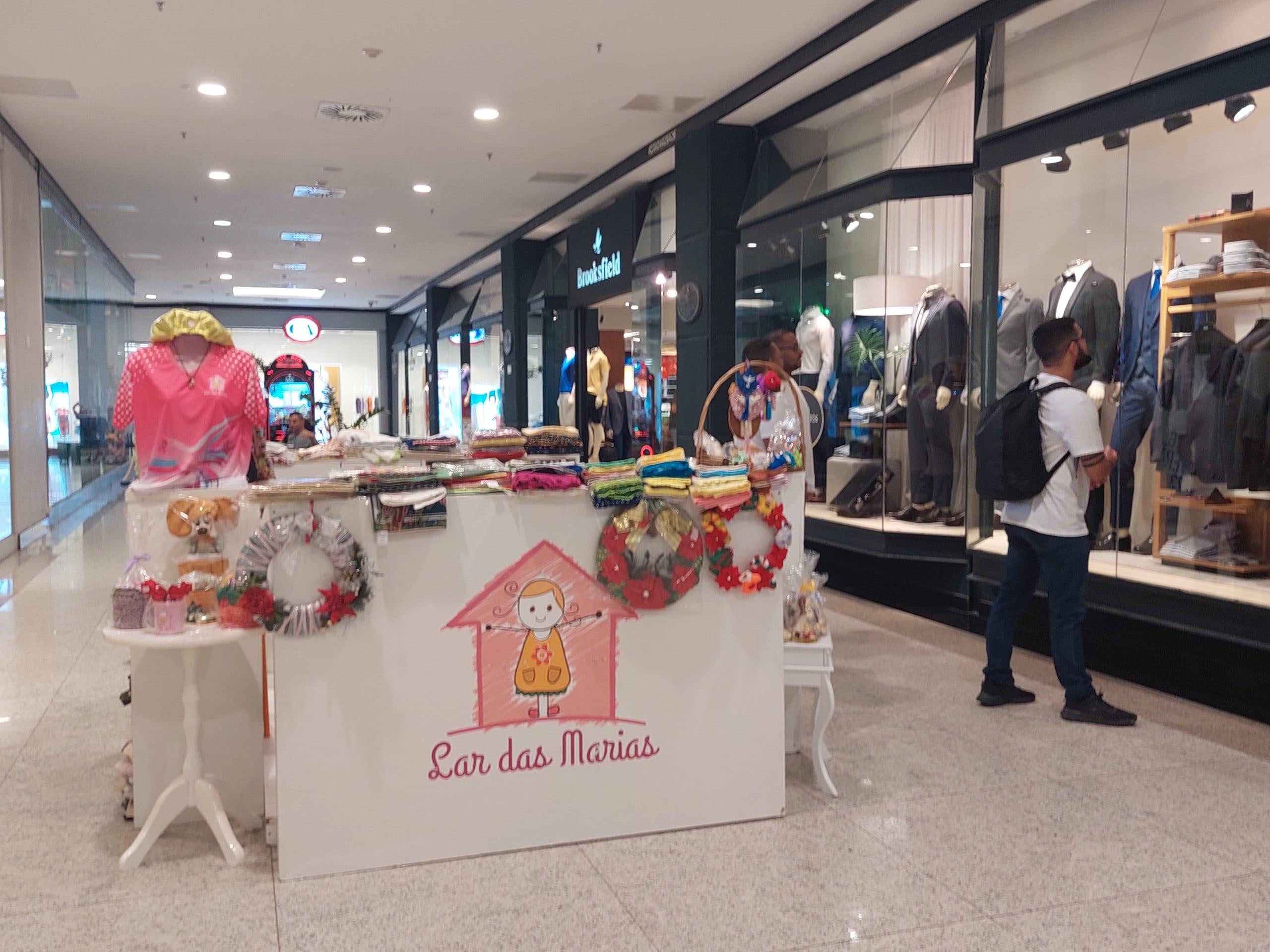 Lar das Marias abre stand para venda de artesanato
