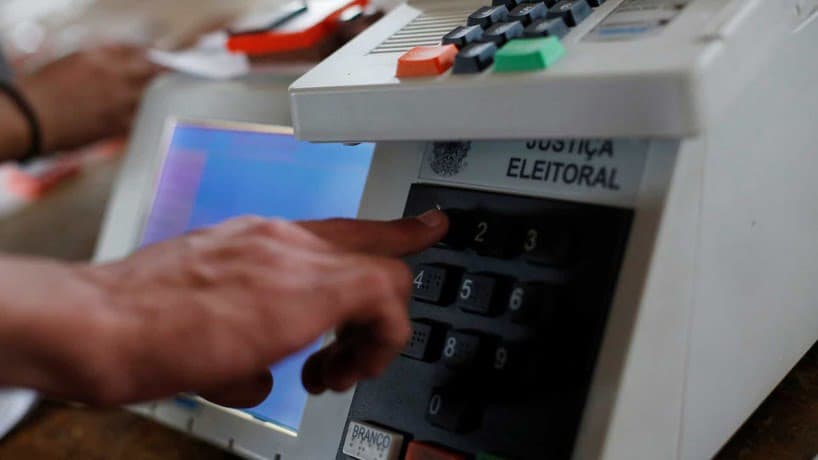 Aberta primeira votação em colégio eleitoral fora do Brasil