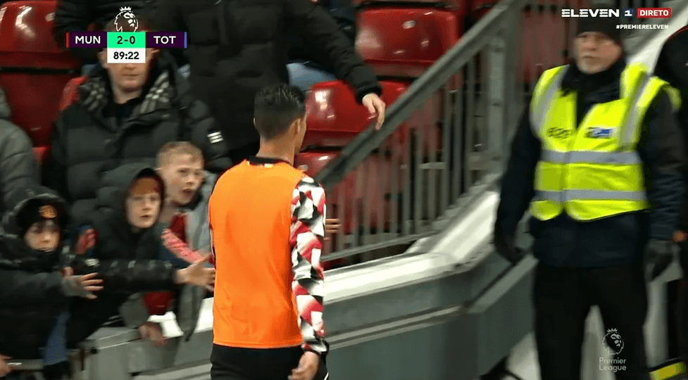 Cristiano Ronaldo se revolta e abandona jogo antes do apito final