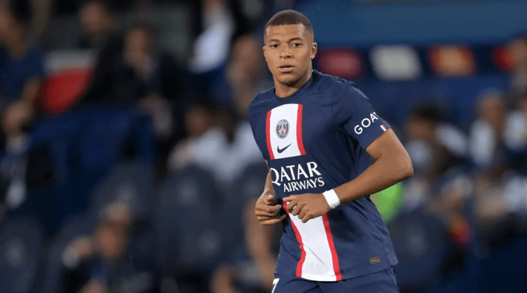 Mbappé retira queixa de assédio moral contra PSG dias antes de enfrentar o clube no Mundial