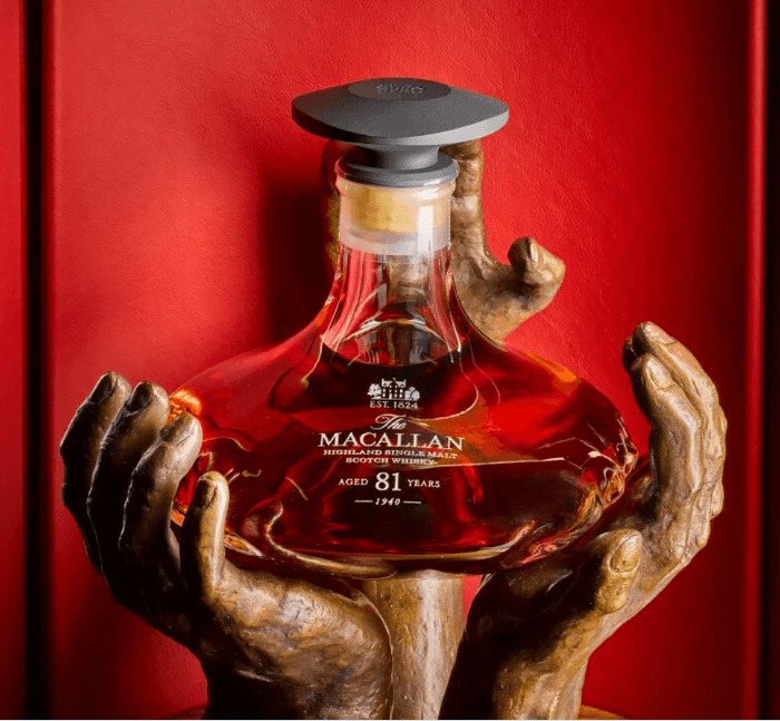 Uísque mais velho do mundo é leiloado por R$1,7 milhão