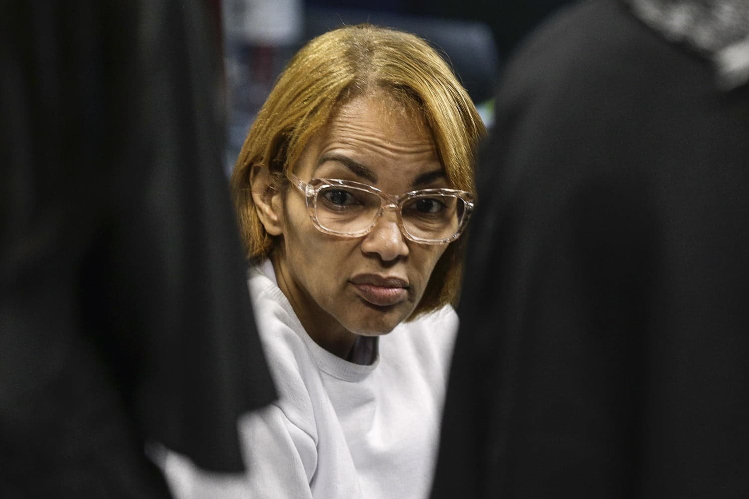 ‘Flordelis está namorando uma mulher’, diz ex-colega de cela de pastora