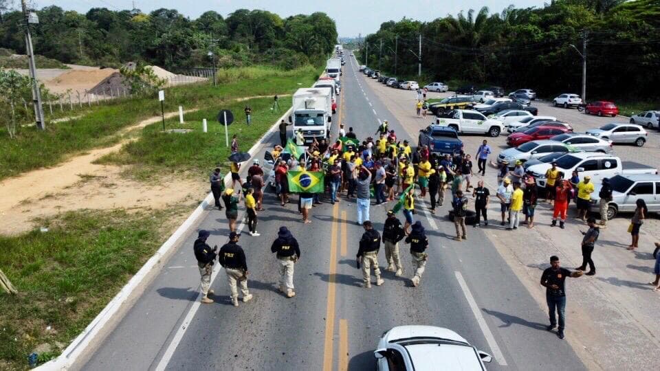 AM tem 3 pontos de rodovias interditados por bolsonaristas