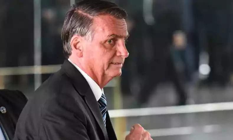 Michelle e apoiadores negam que Bolsonaro foi internado hoje