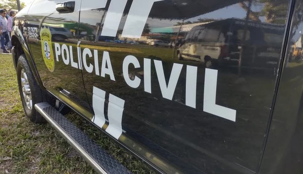 Mulher é morta a golpes de punhal na frente da filha