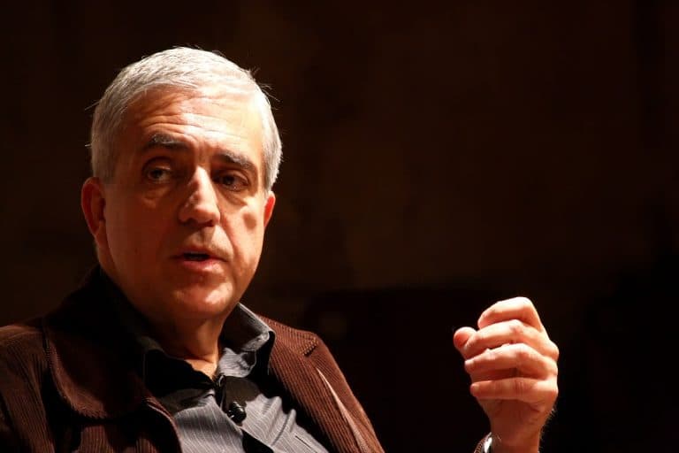 1º Festival Literário de Manaus recebe escritor José Castelo