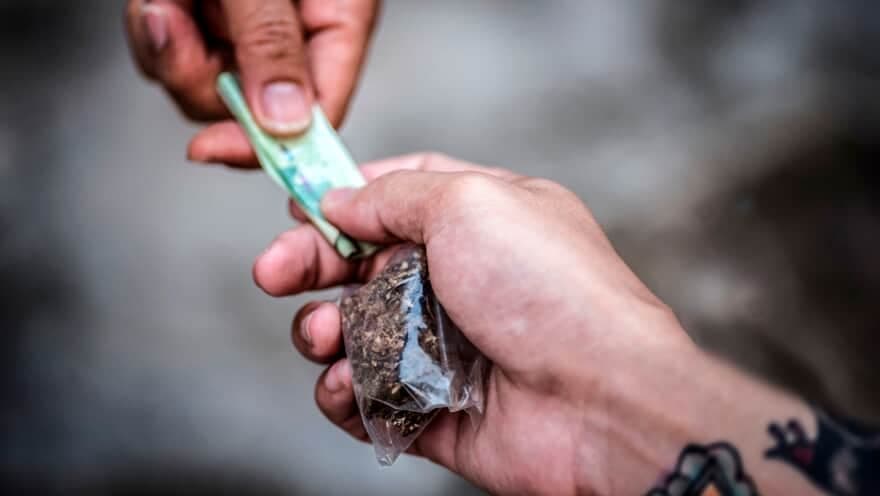 Tráficantes do Amor: Casal é preso vendendo drogas em Manacapuru