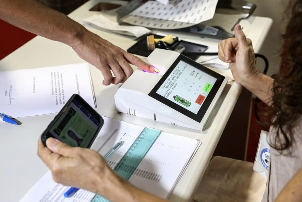 Eleitor que faltou no 2º turno tem até segunda (9) para justificar