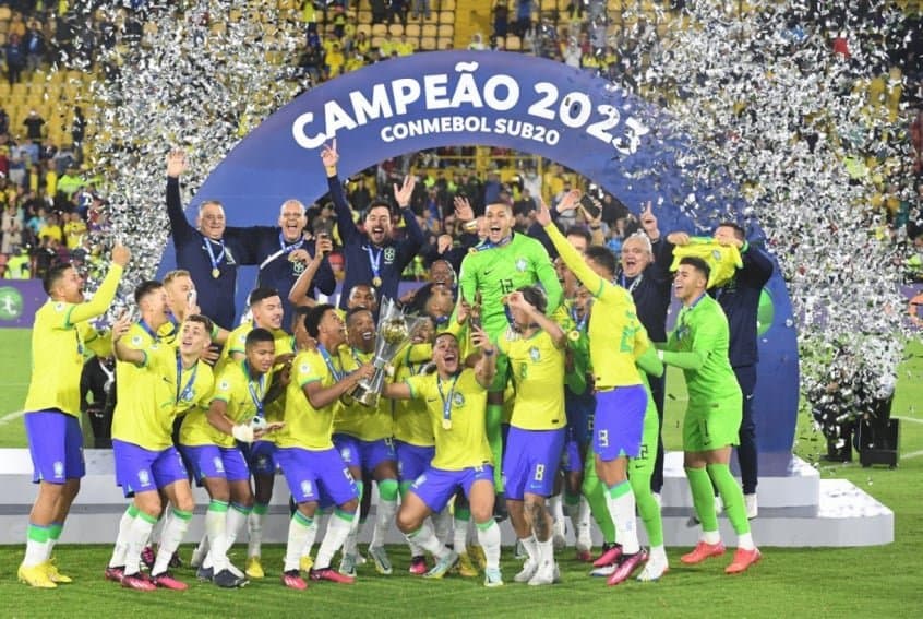 CBF confirma técnico interino e primeiro amistoso do Brasil após a Copa