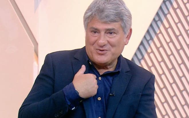 Cléber Machado assina com a Record após demissão da Globo