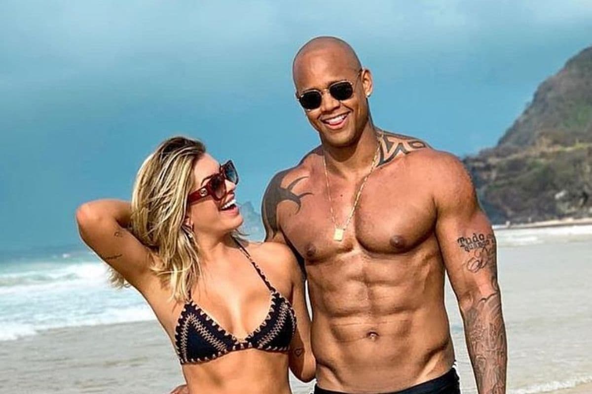 Mãe de Lore Improta achava que Léo Santana era homossexual