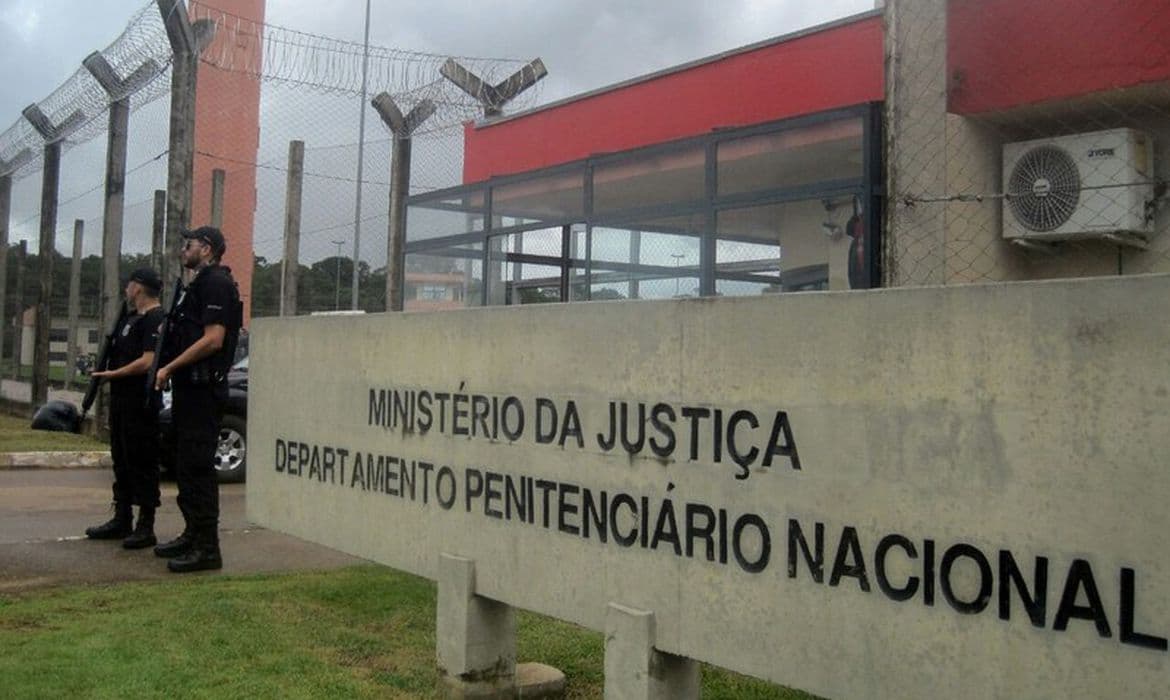 Agentes penitenciários anunciam paralisação nesta sexta-feira