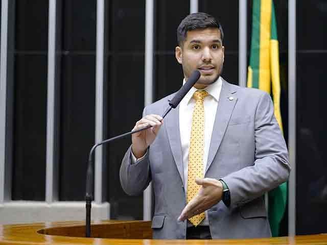 Deputado que requereu CPI do 08/01 incitou atos antidemocráticos, diz PF