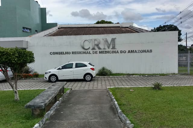 Presidente do CRM-AM é afastado por emitir registro em psiquiatria sem prova de título
