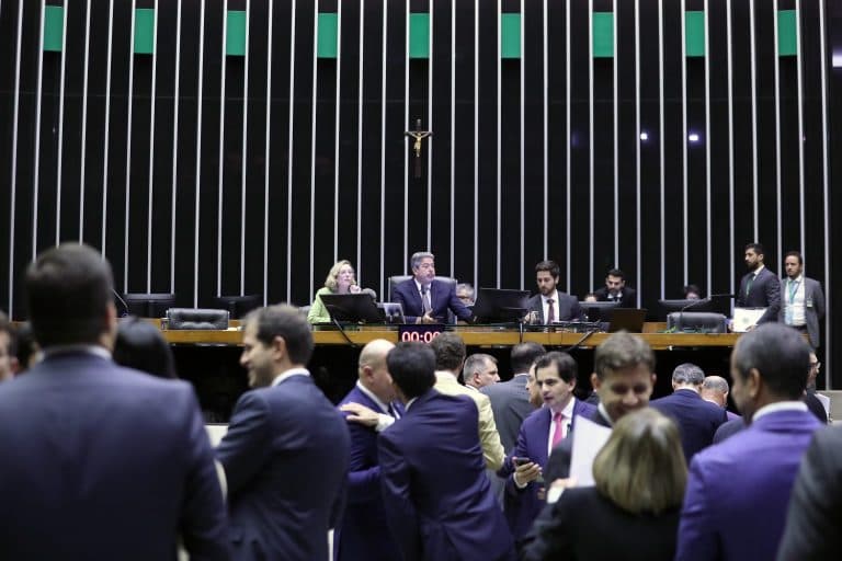 PL das Fake News: Veja como votam os deputados federais do AM