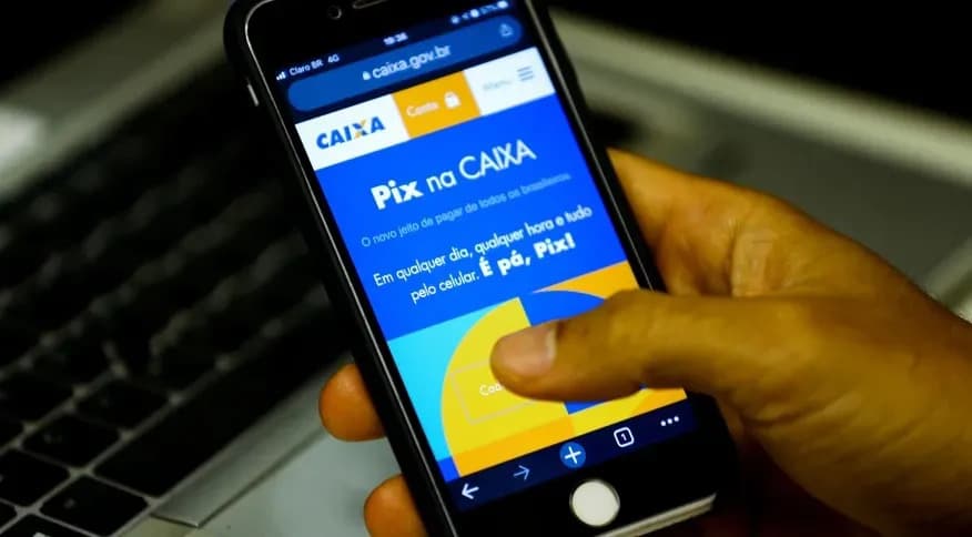 Caixa suspende cobrança de Pix para PJs após ordem de Lula